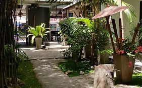 Sairee Sairee Guesthouse